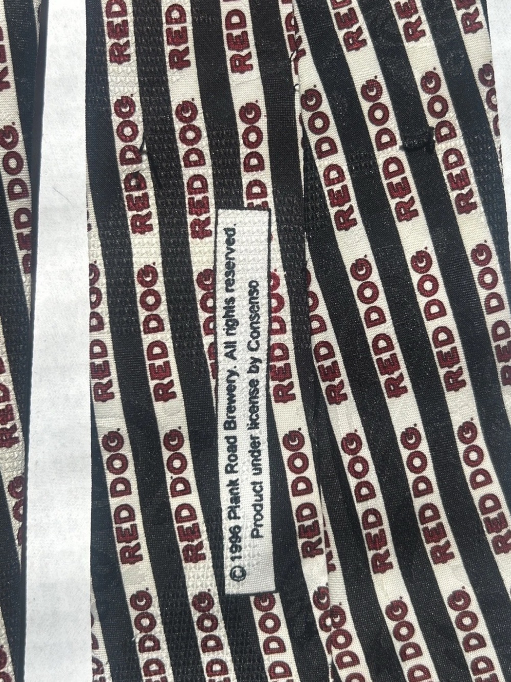 Red Dog neck tie - Picture 3 of 3